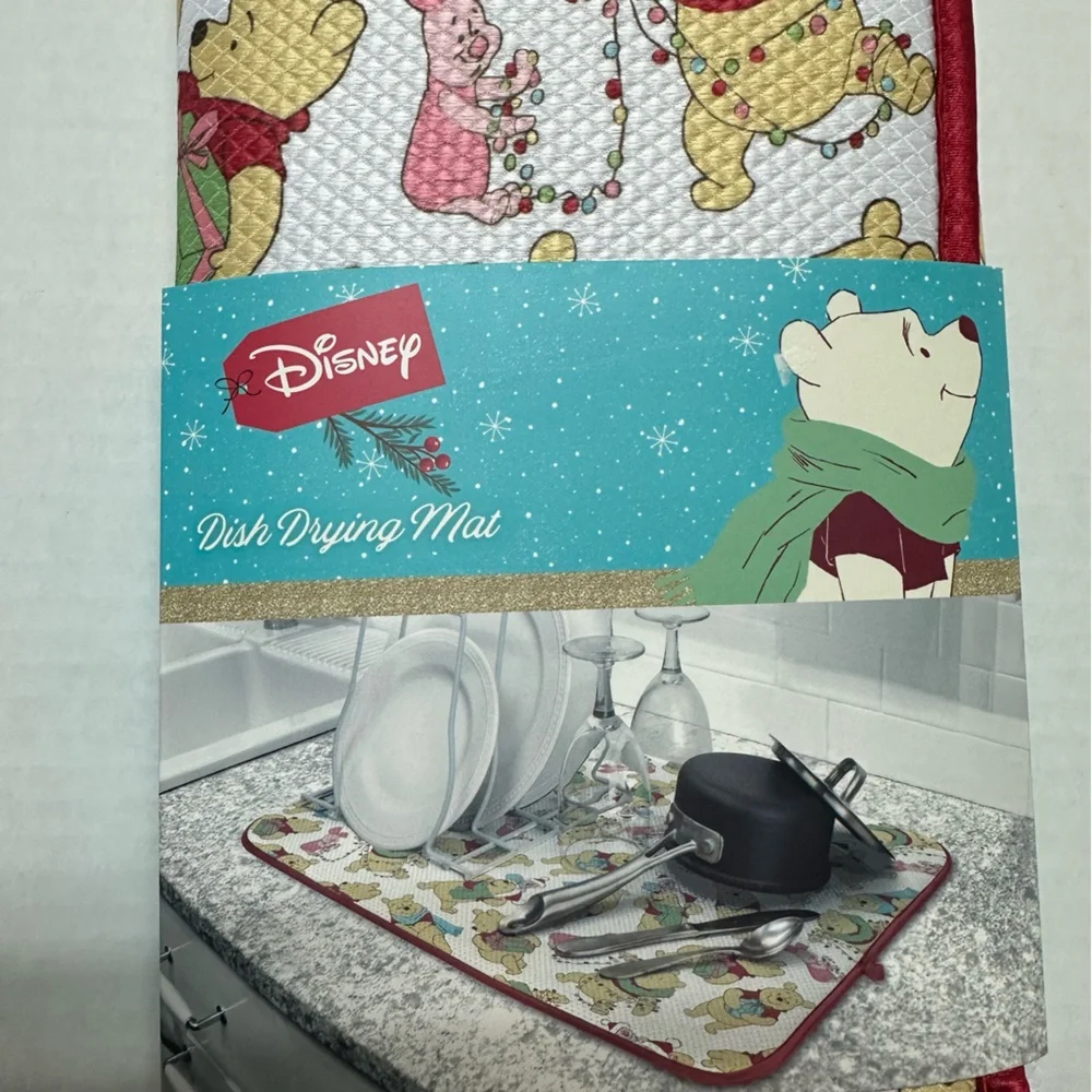 Disney Dish Drying Mat Winnie the Pooh 16x18 inch Christmas Holiday